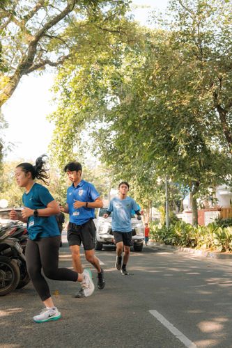 Race photo from Happy One Decade Unpad Runner