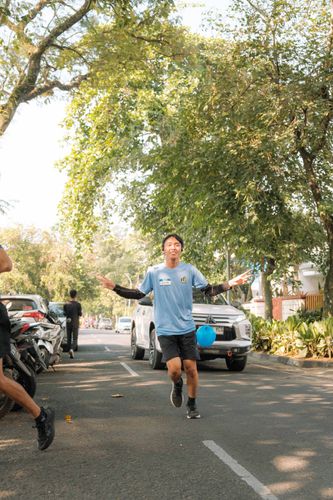 Race photo from Happy One Decade Unpad Runner