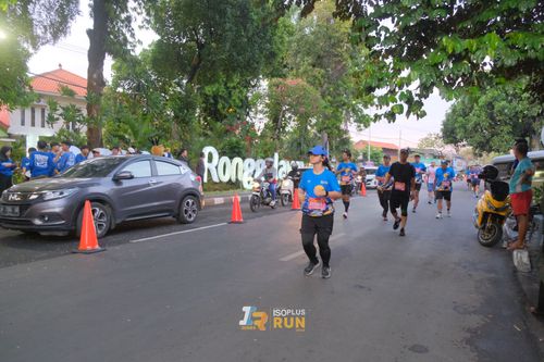 Race photo from Isoplus Run 2024 Surabaya