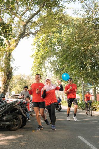 Race photo from Happy One Decade Unpad Runner