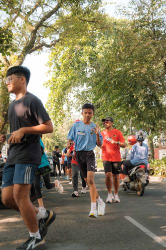 Race photo from Happy One Decade Unpad Runner