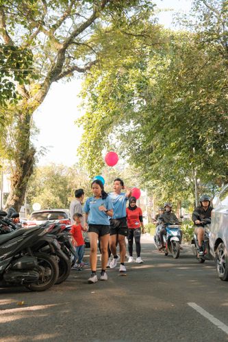 Race photo from Happy One Decade Unpad Runner
