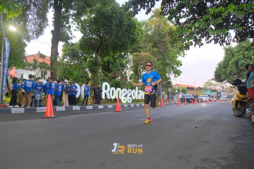 Race photo from Isoplus Run 2024 Surabaya