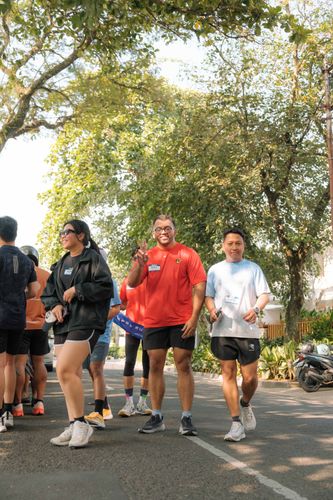 Race photo from Happy One Decade Unpad Runner