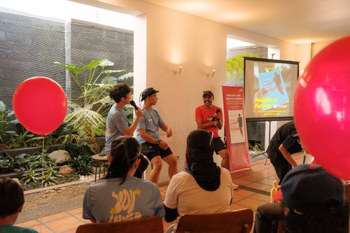 Race photo from Happy One Decade Unpad Runner