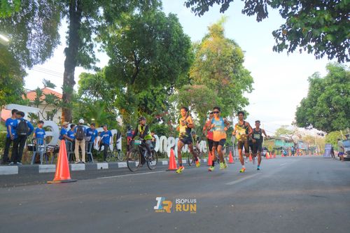 Race photo from Isoplus Run 2024 Surabaya