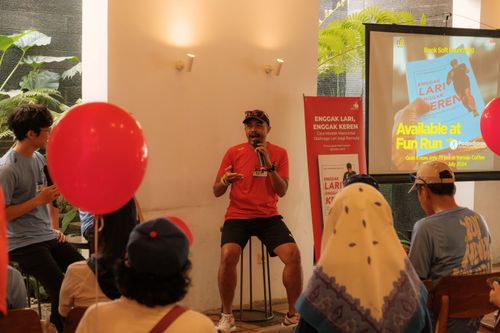 Race photo from Happy One Decade Unpad Runner