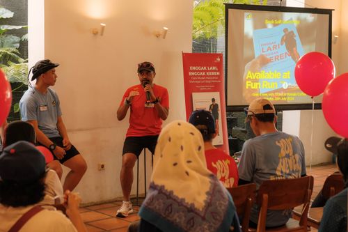 Race photo from Happy One Decade Unpad Runner