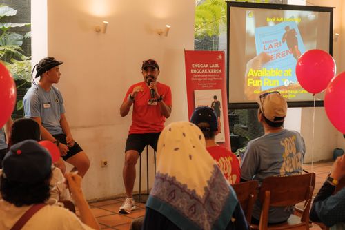 Race photo from Happy One Decade Unpad Runner