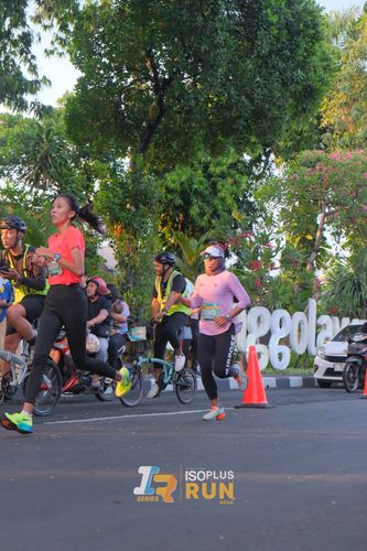 Race photo from Isoplus Run 2024 Surabaya