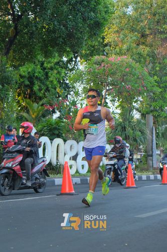 Race photo from Isoplus Run 2024 Surabaya