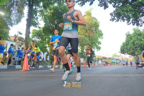 Race photo from Isoplus Run 2024 Surabaya