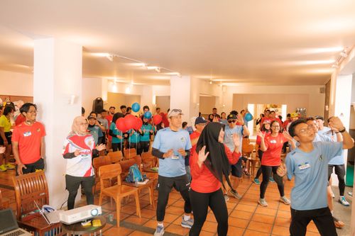 Race photo from Happy One Decade Unpad Runner