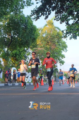 Race photo from Isoplus Run 2024 Surabaya