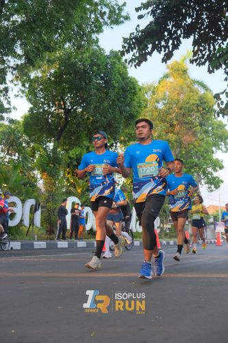 Race photo from Isoplus Run 2024 Surabaya