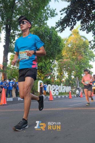 Race photo from Isoplus Run 2024 Surabaya