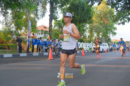 Race photo from Isoplus Run 2024 Surabaya