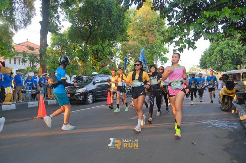 Race photo from Isoplus Run 2024 Surabaya