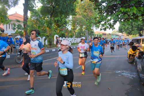 Race photo from Isoplus Run 2024 Surabaya