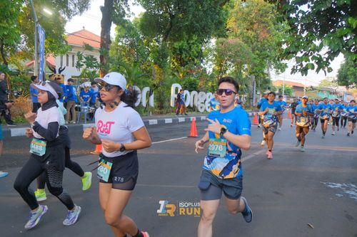 Race photo from Isoplus Run 2024 Surabaya