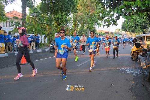 Race photo from Isoplus Run 2024 Surabaya