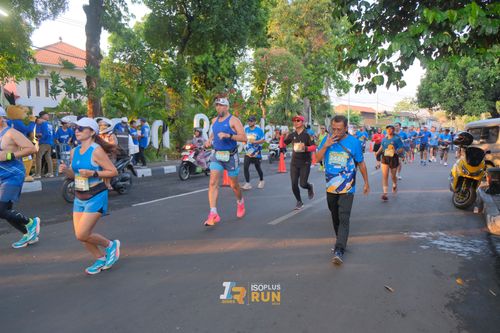 Race photo from Isoplus Run 2024 Surabaya