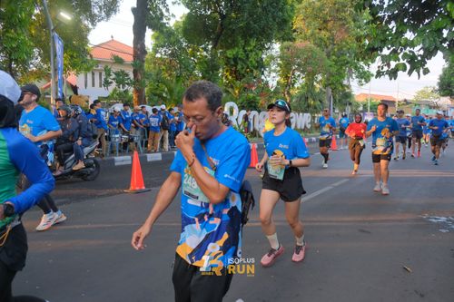 Race photo from Isoplus Run 2024 Surabaya