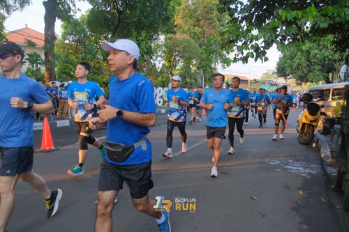 Race photo from Isoplus Run 2024 Surabaya