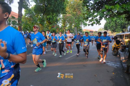 Race photo from Isoplus Run 2024 Surabaya