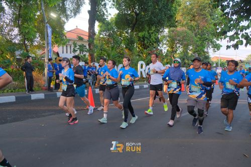 Race photo from Isoplus Run 2024 Surabaya