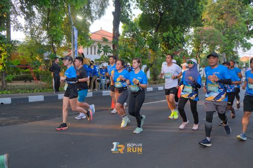 Race photo from Isoplus Run 2024 Surabaya