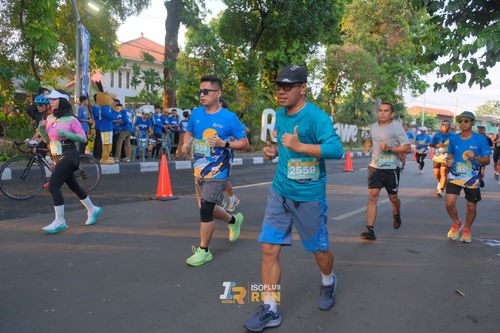 Race photo from Isoplus Run 2024 Surabaya