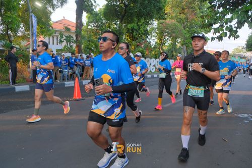 Race photo from Isoplus Run 2024 Surabaya