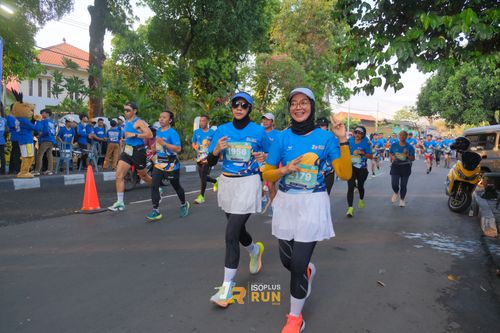 Race photo from Isoplus Run 2024 Surabaya