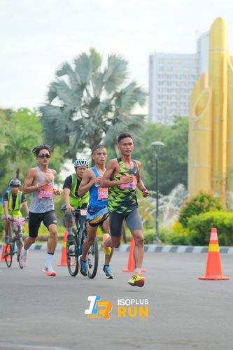 Race photo from Isoplus Run 2024 Surabaya