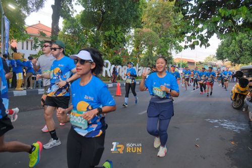 Race photo from Isoplus Run 2024 Surabaya