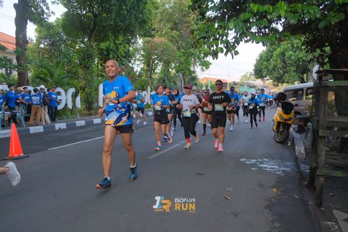 Race photo from Isoplus Run 2024 Surabaya