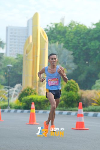 Race photo from Isoplus Run 2024 Surabaya