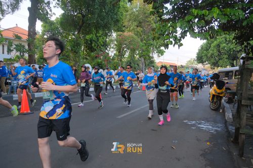 Race photo from Isoplus Run 2024 Surabaya