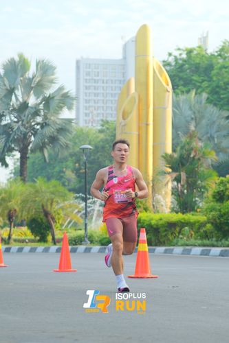 Race photo from Isoplus Run 2024 Surabaya