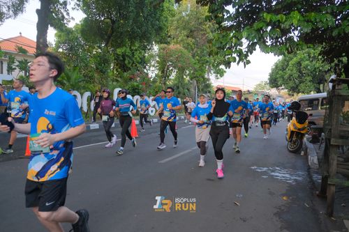 Race photo from Isoplus Run 2024 Surabaya