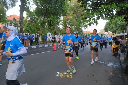 Race photo from Isoplus Run 2024 Surabaya