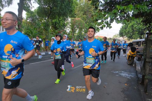 Race photo from Isoplus Run 2024 Surabaya