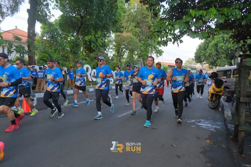 Race photo from Isoplus Run 2024 Surabaya