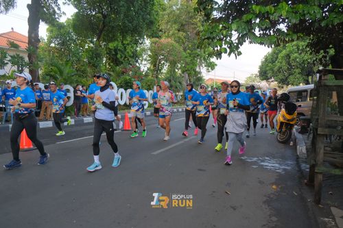 Race photo from Isoplus Run 2024 Surabaya