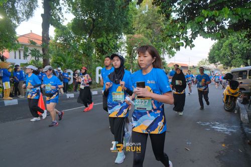 Race photo from Isoplus Run 2024 Surabaya