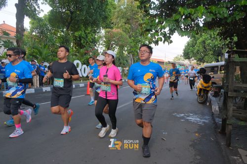 Race photo from Isoplus Run 2024 Surabaya