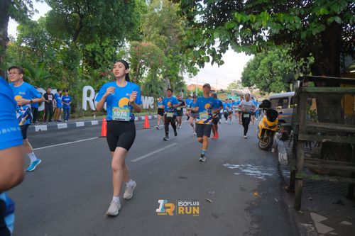 Race photo from Isoplus Run 2024 Surabaya