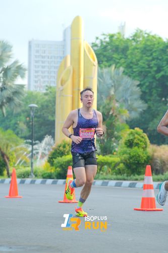 Race photo from Isoplus Run 2024 Surabaya
