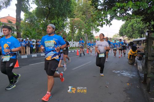 Race photo from Isoplus Run 2024 Surabaya